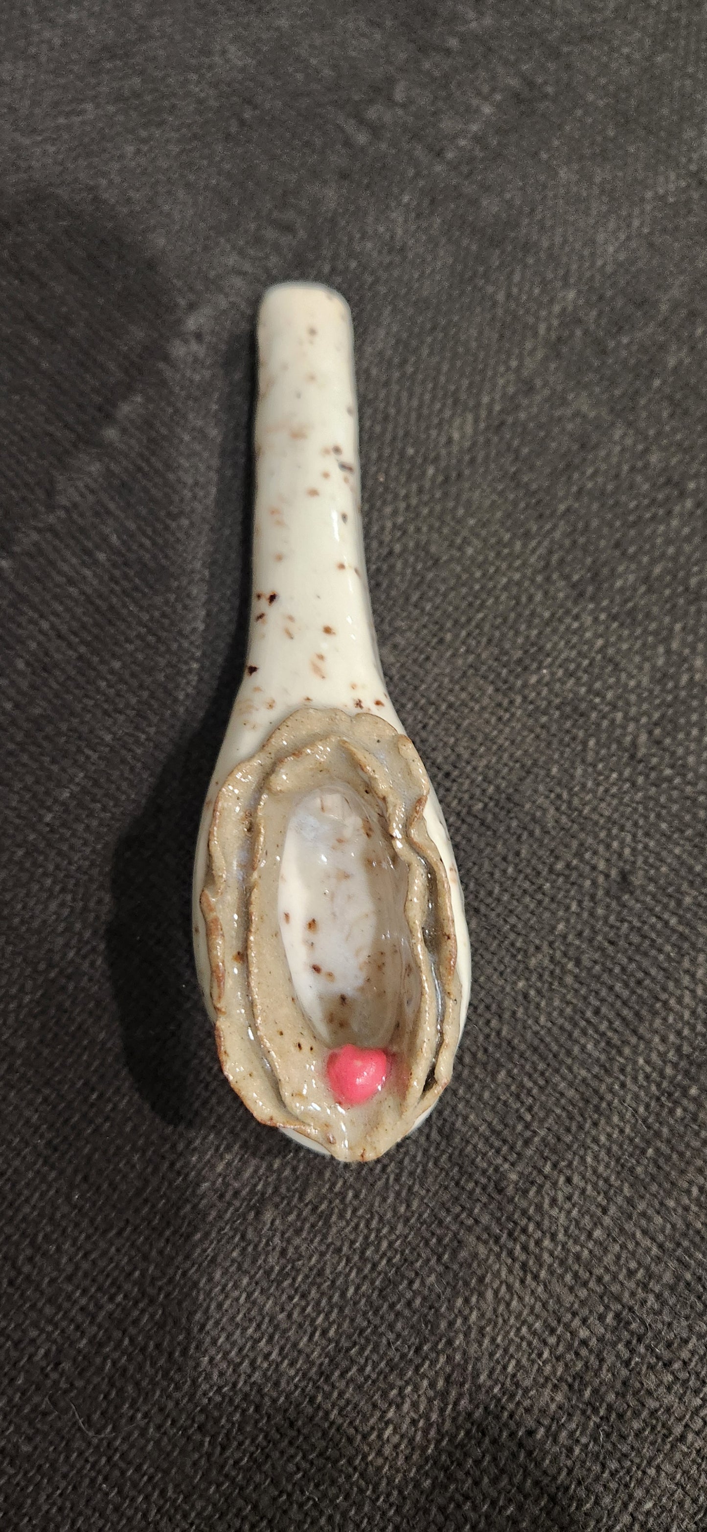 Pussy Pipe Round Speckled Wt - Pipe
