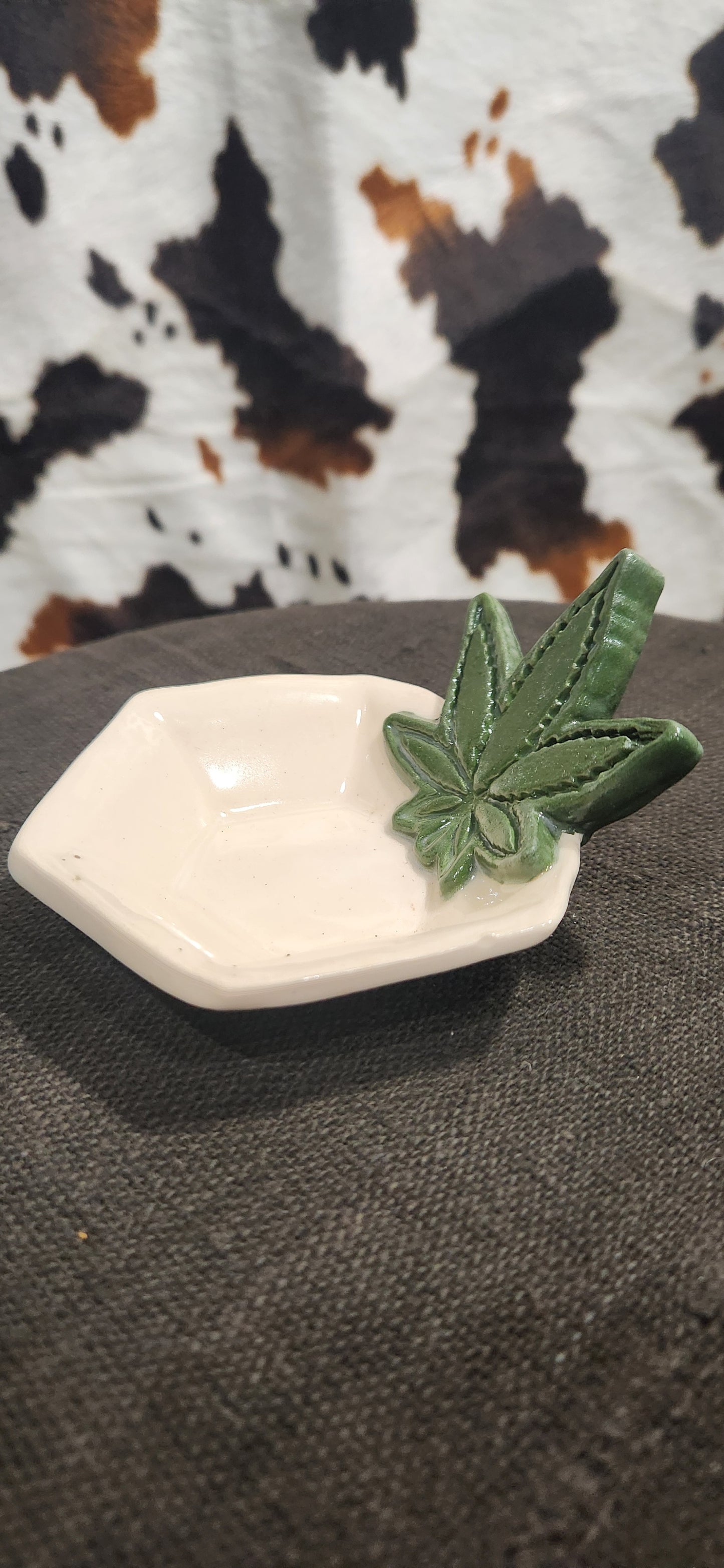 Leaf Solid Hex - Tray
