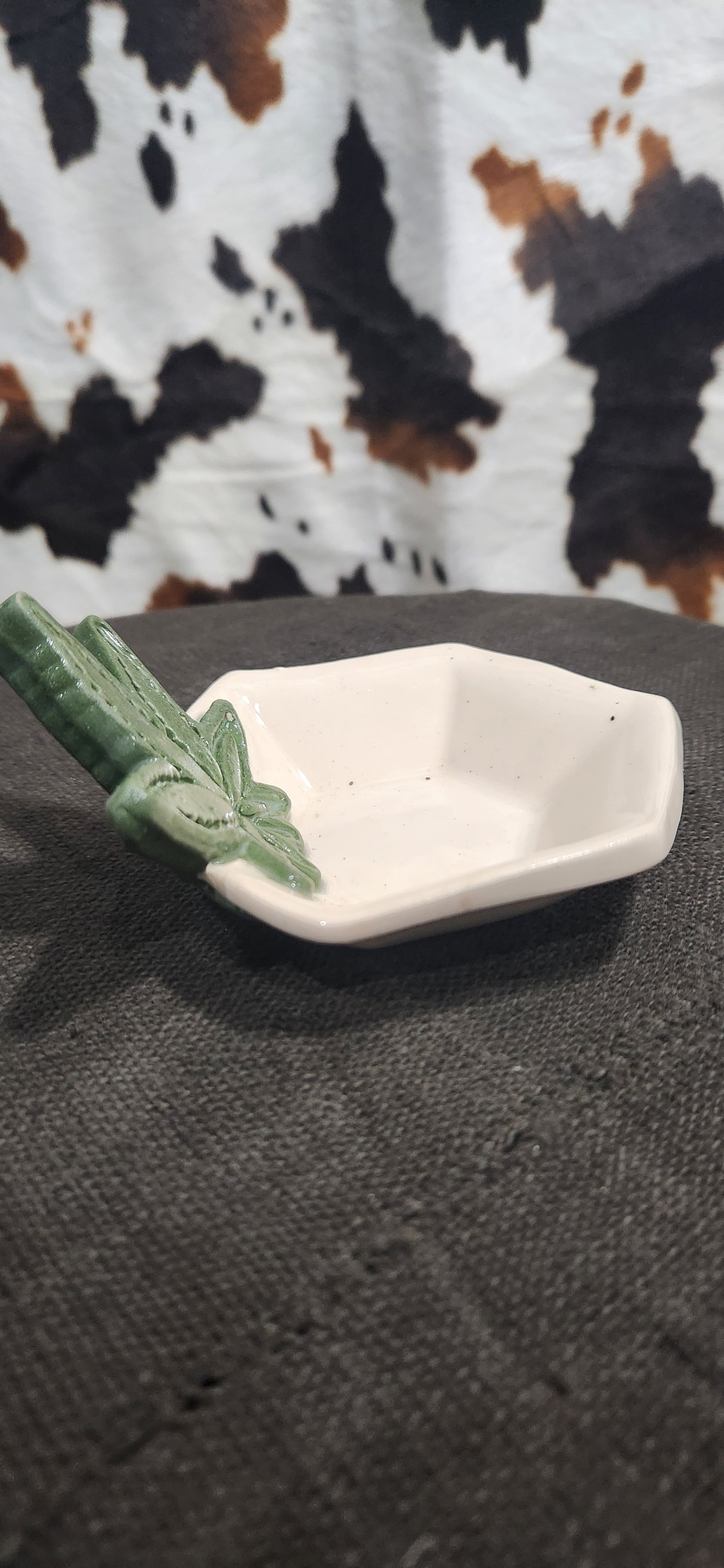 Leaf Solid Hex - Tray