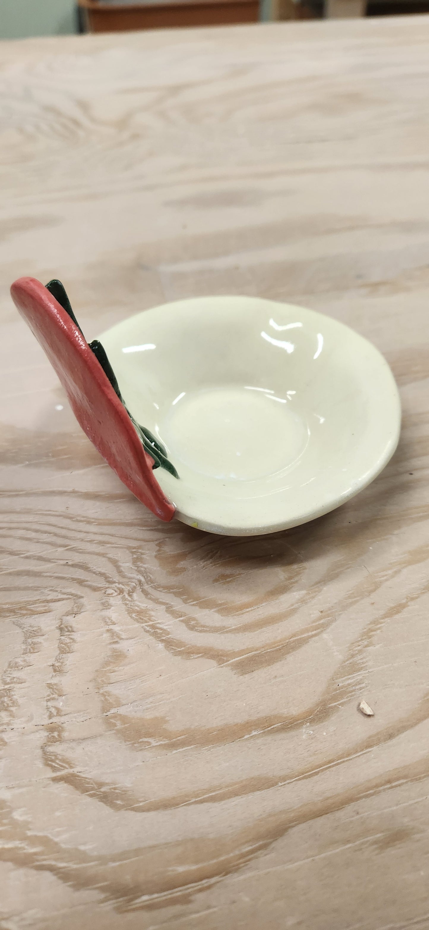 Blitzed Leaf Red Round - Tray