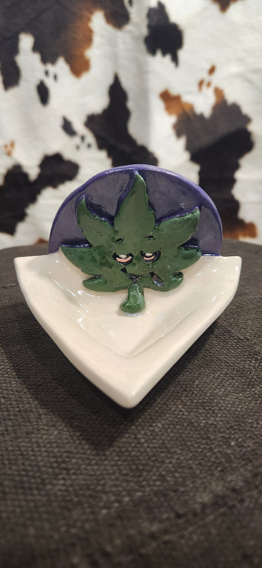 Blitzed Leaf Triangle - Tray