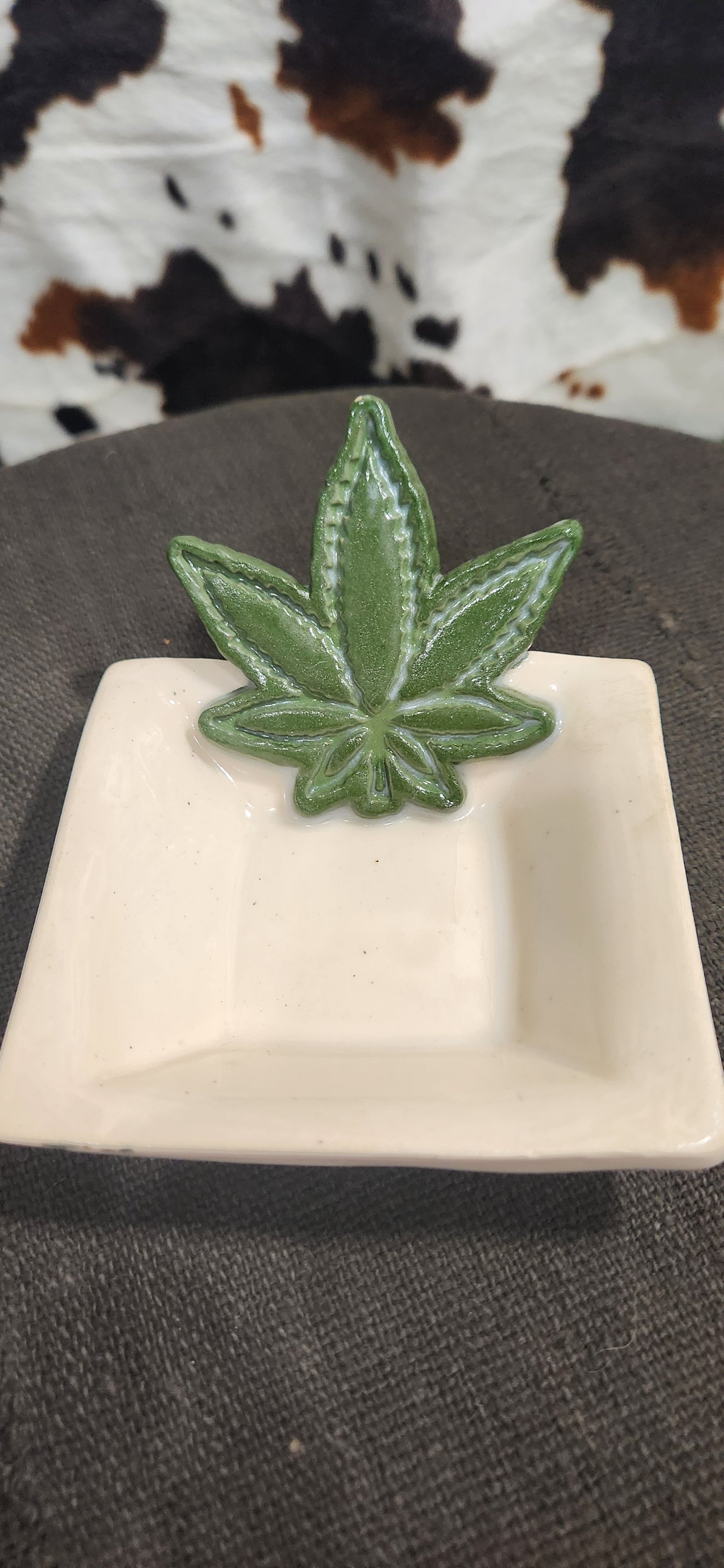 Leaf Solid Square - Tray
