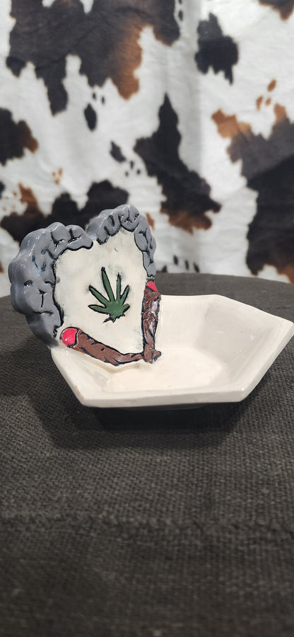 Lit Spliff w Duo Smoke Hex - Tray
