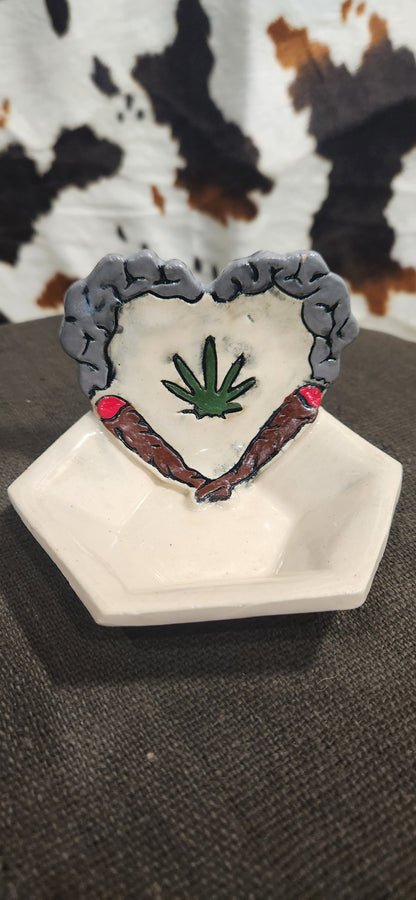 Lit Spliff w Duo Smoke Hex - Tray