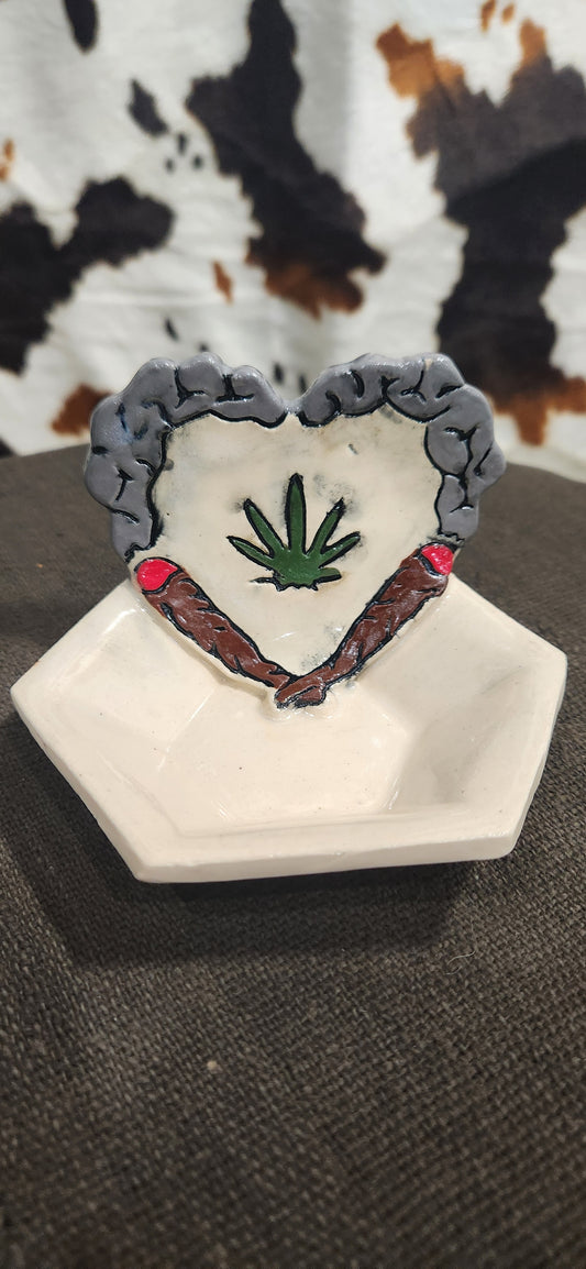 Lit Spliff w Duo Smoke Hex - Tray