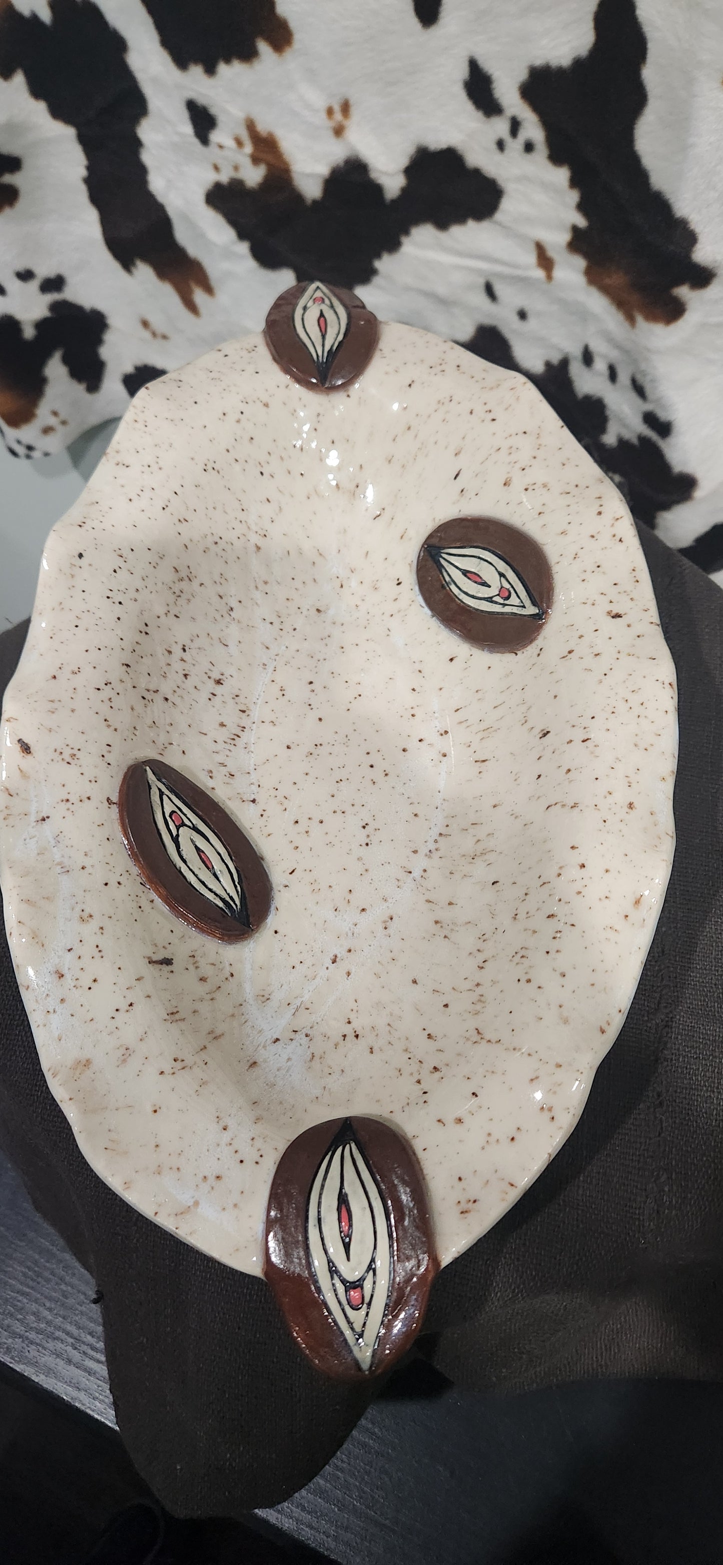 Pussy Bowl Oval Speckled Wt - Bowl