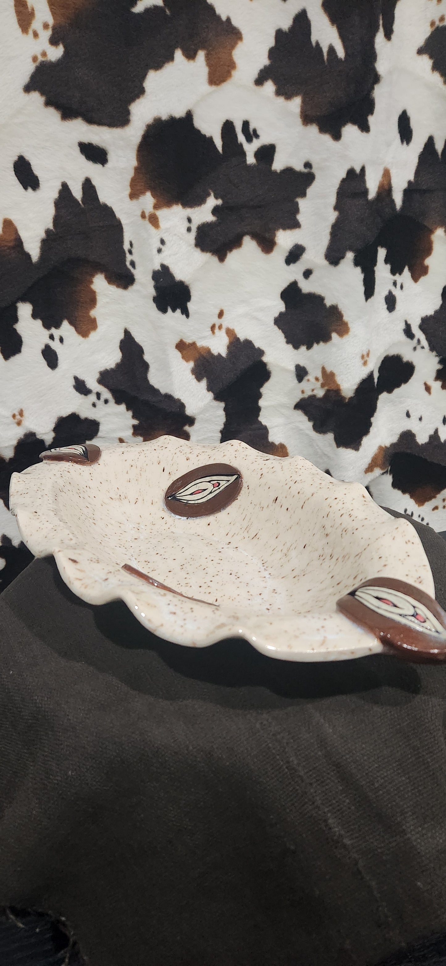 Pussy Bowl Oval Speckled Wt - Bowl