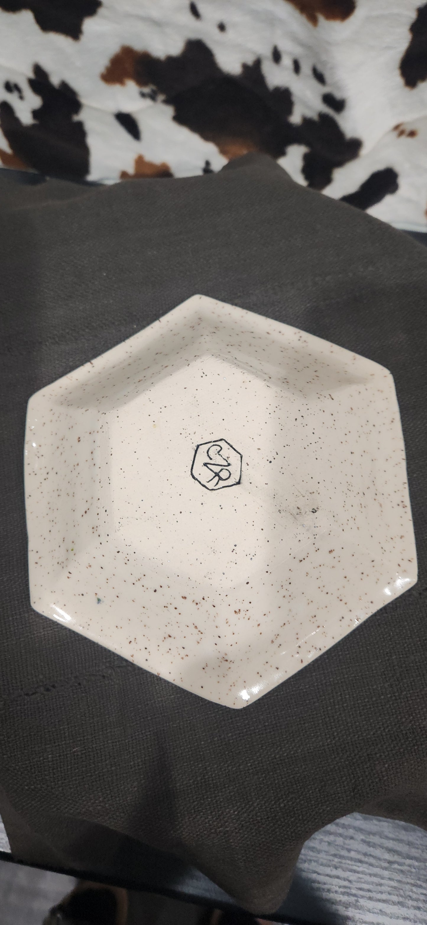 Vulva Bowl Hex - Bowl