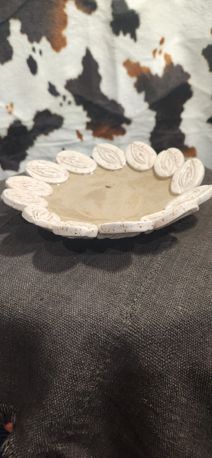Vulvas Making the Rounds/Shallow Bowl - Tray